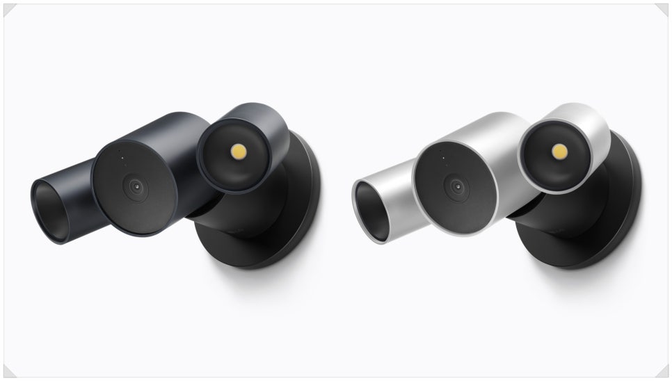 LG Floodlight Cam in graphite and silver